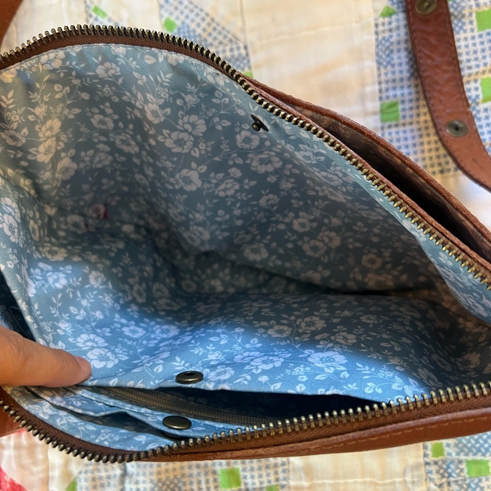 Lyons Leather Co honeybee Bag - Picture 4 of 15